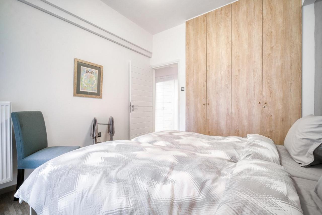Delightful Stylish Two Bedroom Condo In Hip Area Of Central Atény Exteriér fotografie