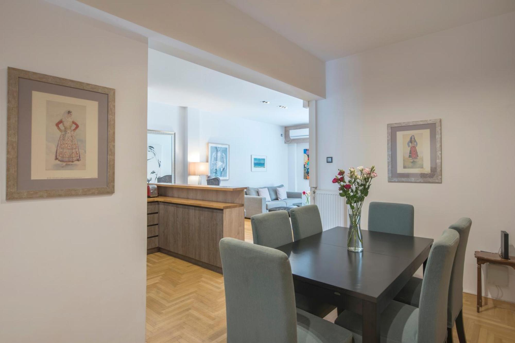 Delightful Stylish Two Bedroom Condo In Hip Area Of Central Atény Exteriér fotografie