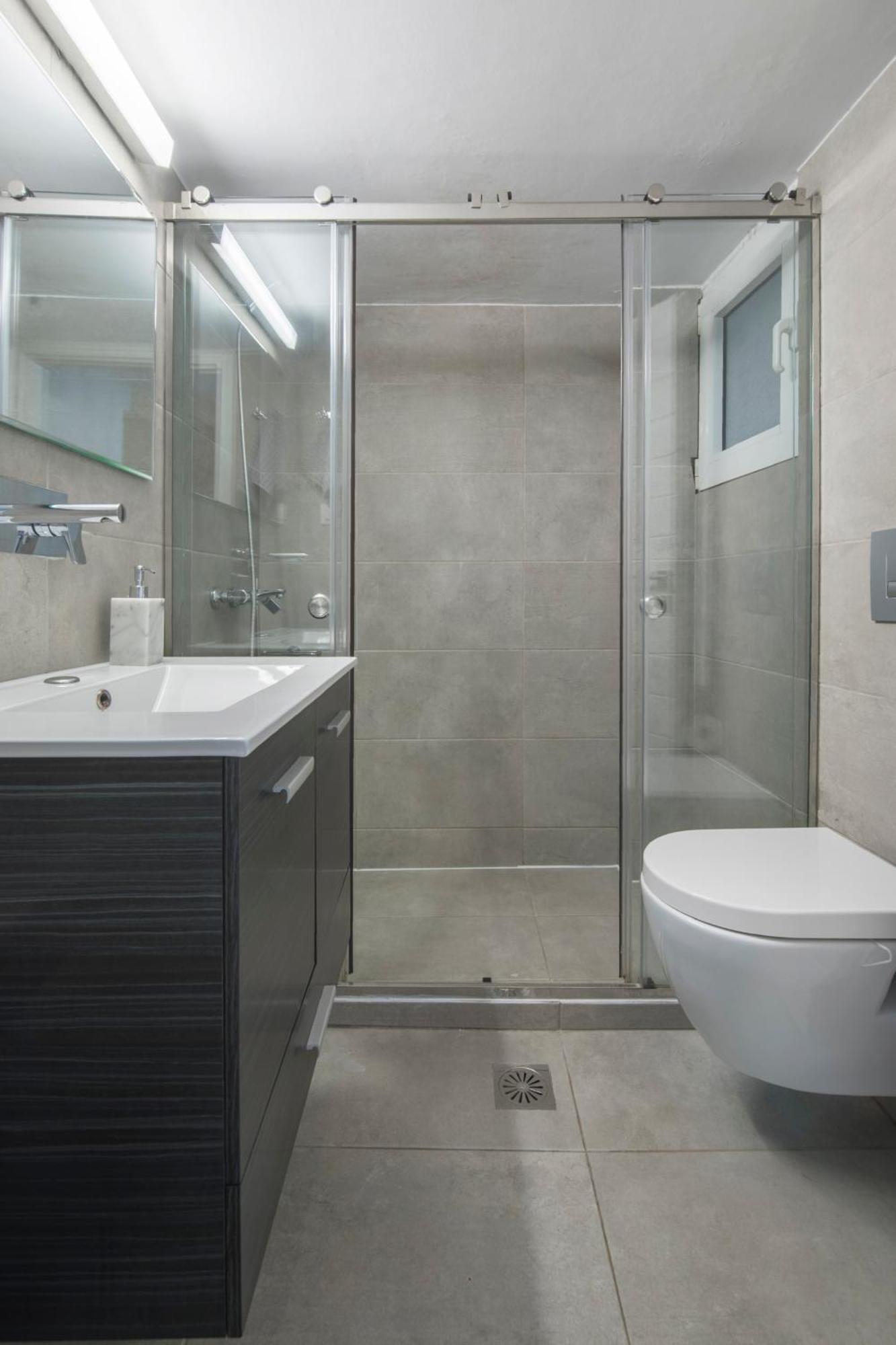Delightful Stylish Two Bedroom Condo In Hip Area Of Central Atény Exteriér fotografie